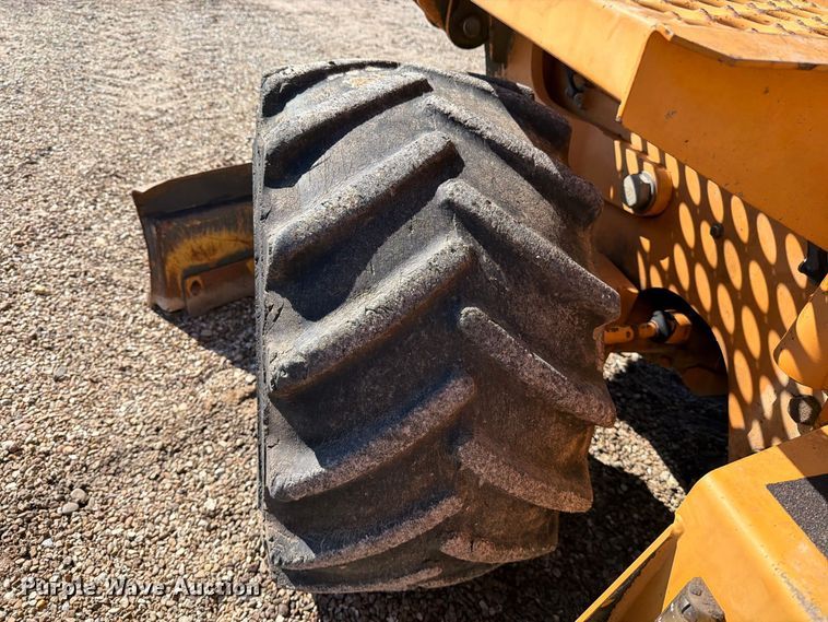 image for item EP7885 2000 Case 560 trencher