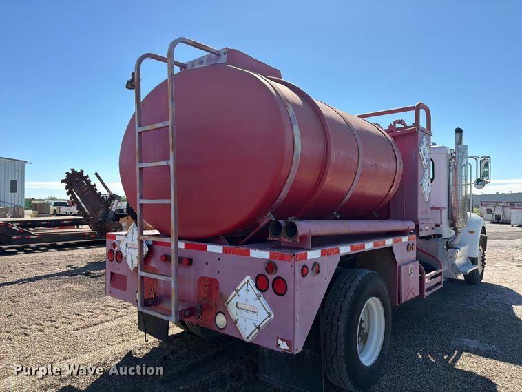 image for item EP7886 2012 Hernco oilfield acidizing pump truck bed