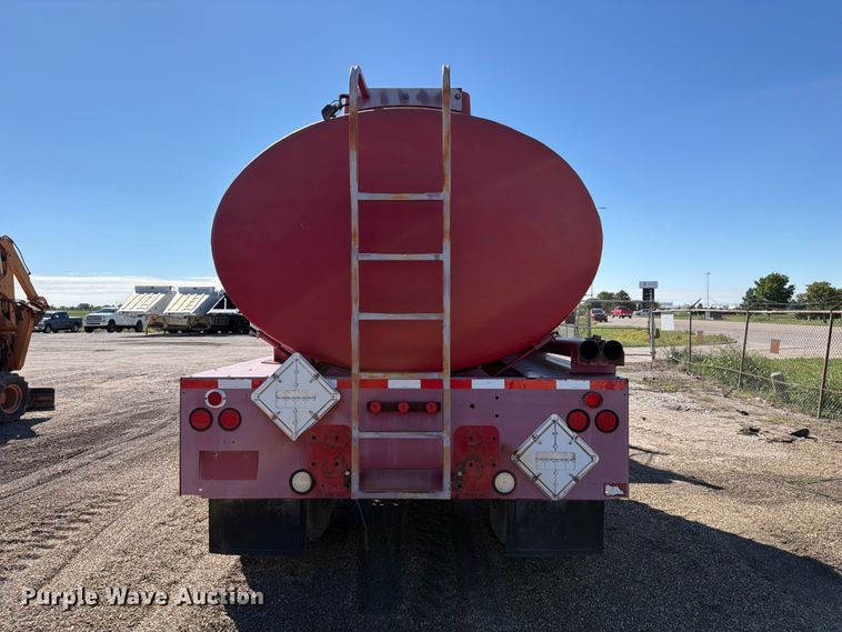 image for item EP7886 2012 Hernco oilfield acidizing pump truck bed