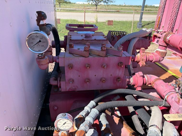 image for item EP7886 2012 Hernco oilfield acidizing pump truck bed