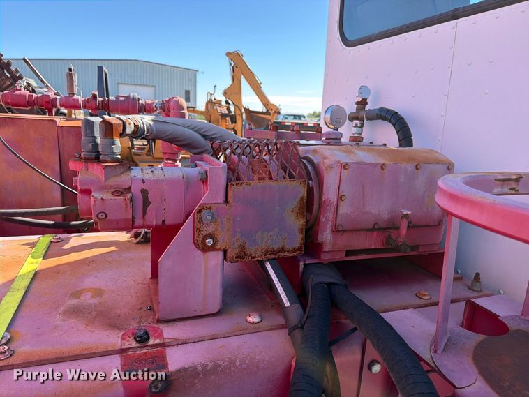 image for item EP7886 2012 Hernco oilfield acidizing pump truck bed