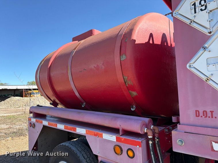 image for item EP7886 2012 Hernco oilfield acidizing pump truck bed