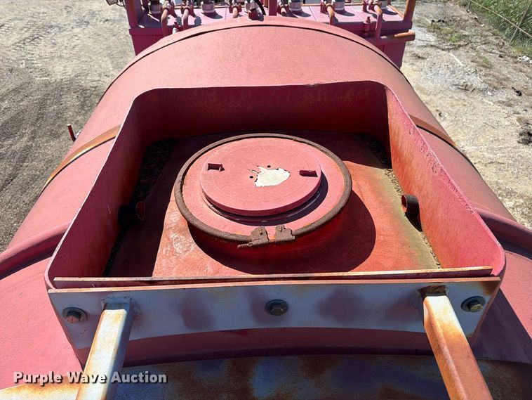 image for item EP7886 2012 Hernco oilfield acidizing pump truck bed