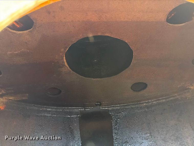 image for item EP7886 2012 Hernco oilfield acidizing pump truck bed