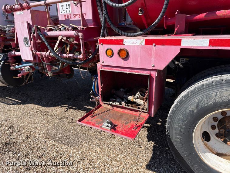 image for item EP7886 2012 Hernco oilfield acidizing pump truck bed