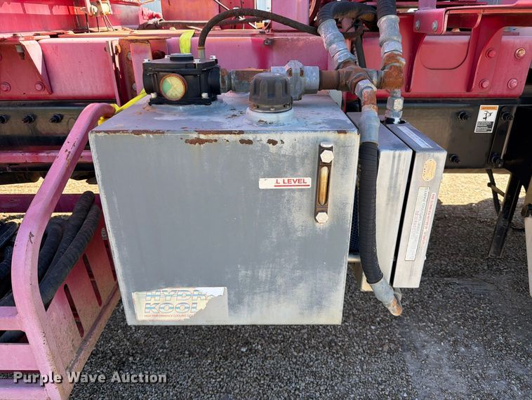 image for item EP7886 2012 Hernco oilfield acidizing pump truck bed