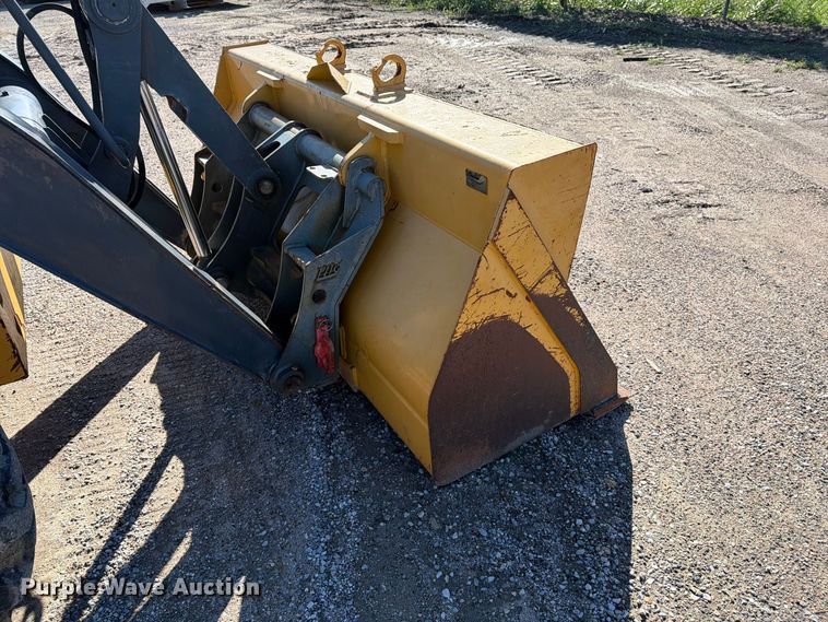 image for item EP7889 2015 John Deere 310SK backhoe