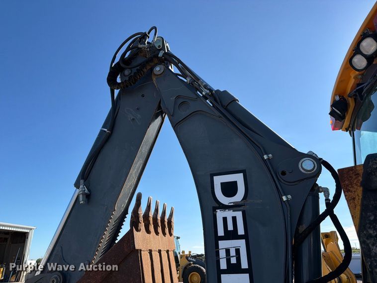 image for item EP7889 2015 John Deere 310SK backhoe