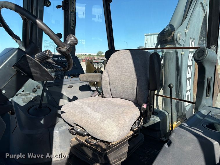 image for item EP7889 2015 John Deere 310SK backhoe