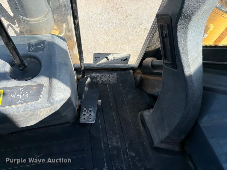 image for item EP7889 2015 John Deere 310SK backhoe