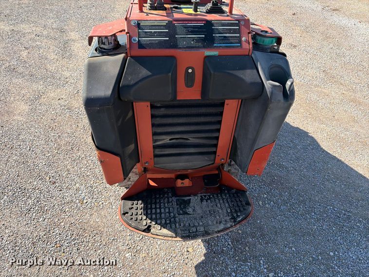 image for item EP7893 2015 Ditch Witch SK850 compact utility loader