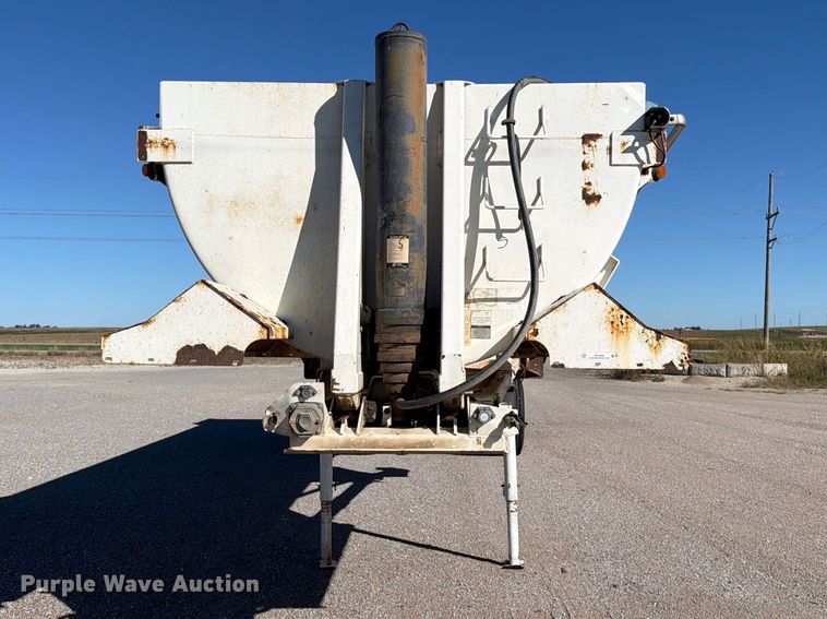 image for item EP7898 2005 Ranco Anvil end dump trailer