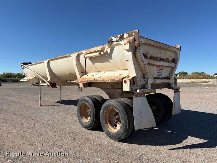image for item EP7898 2005 Ranco Anvil end dump trailer