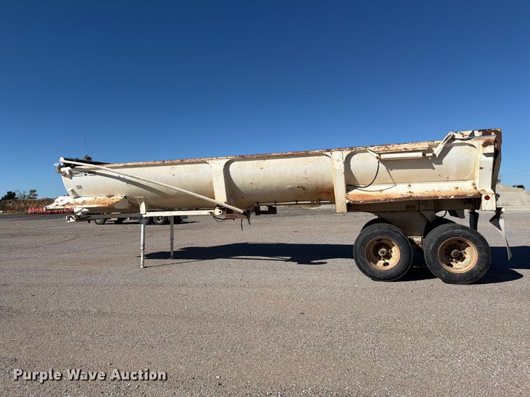 image for item EP7898 2005 Ranco Anvil end dump trailer