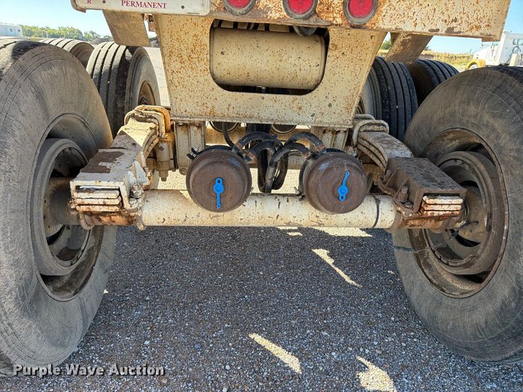 image for item EP7898 2005 Ranco Anvil end dump trailer