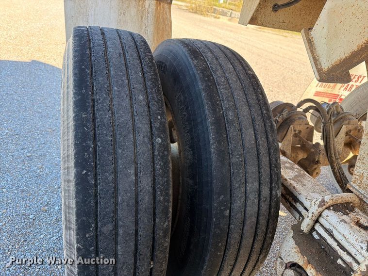 image for item EP7898 2005 Ranco Anvil end dump trailer
