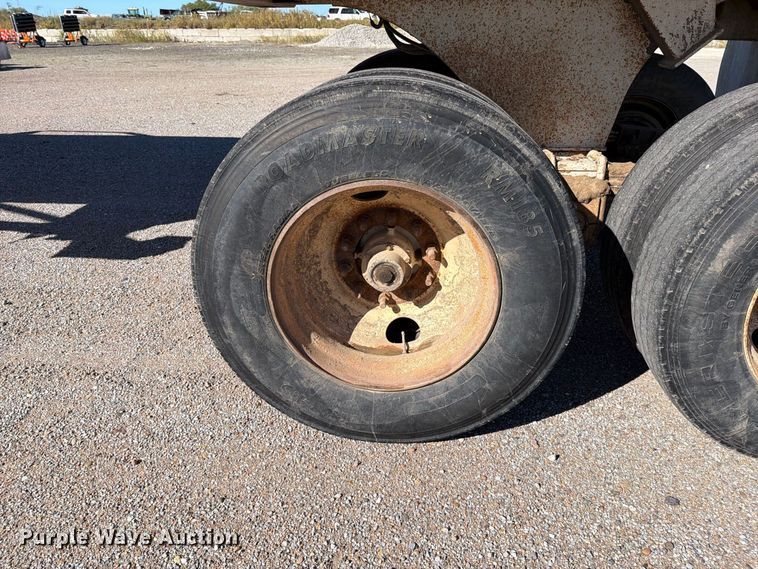 image for item EP7898 2005 Ranco Anvil end dump trailer