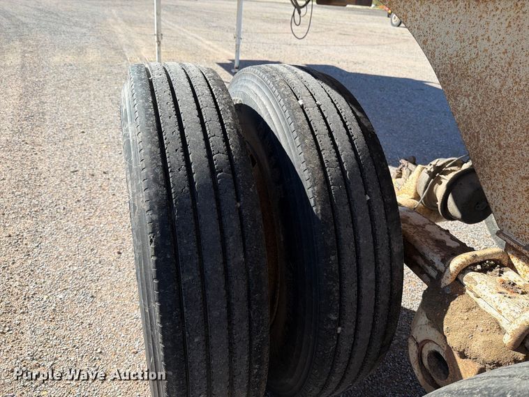 image for item EP7898 2005 Ranco Anvil end dump trailer