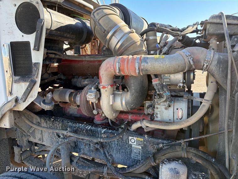 image for item EP7899 2005 Kenworth T800 semi truck