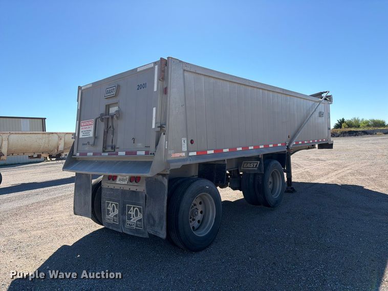 image for item EP7900 2009 East end dump trailer