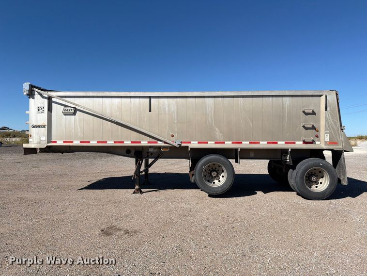 image for item EP7900 2009 East end dump trailer