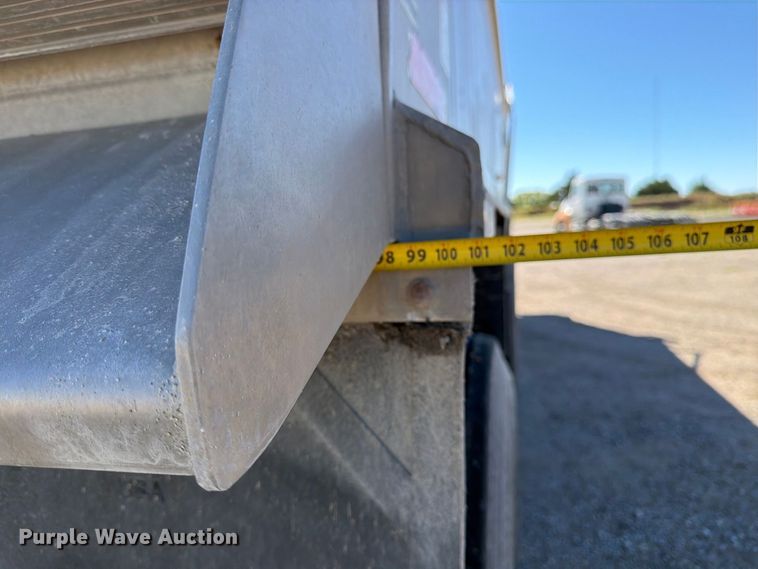 image for item EP7900 2009 East end dump trailer