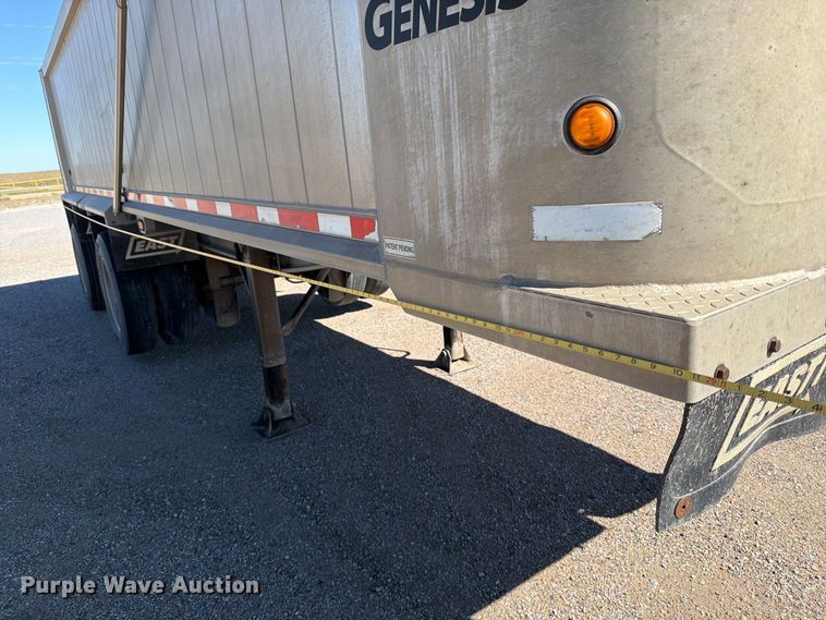 image for item EP7900 2009 East end dump trailer