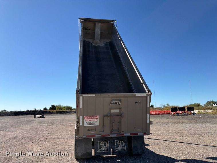 image for item EP7900 2009 East end dump trailer