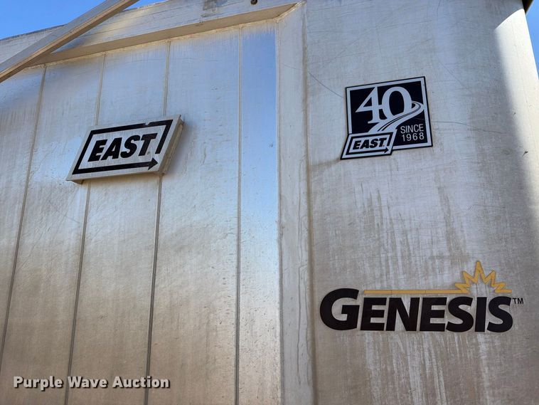 image for item EP7900 2009 East end dump trailer