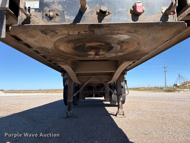 image for item EP7900 2009 East end dump trailer