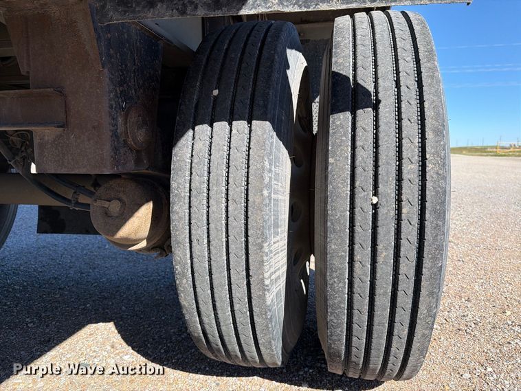 image for item EP7900 2009 East end dump trailer