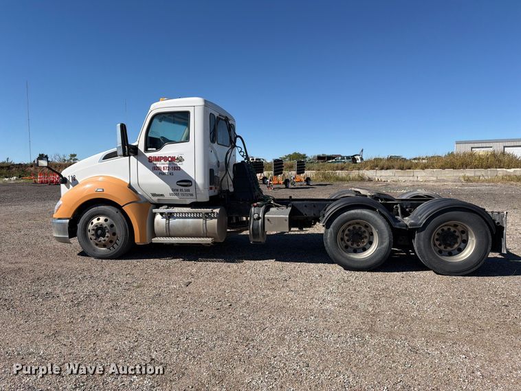 image for item EP7901 2019 Kenworth T680 semi truck