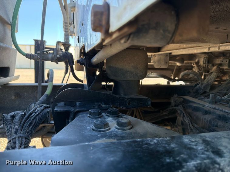 image for item EP7901 2019 Kenworth T680 semi truck