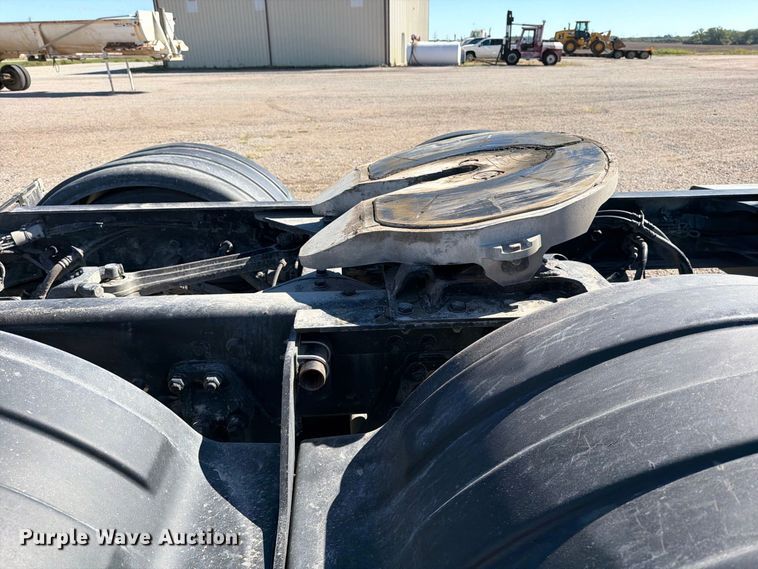 image for item EP7901 2019 Kenworth T680 semi truck