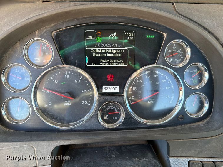 image for item EP7901 2019 Kenworth T680 semi truck