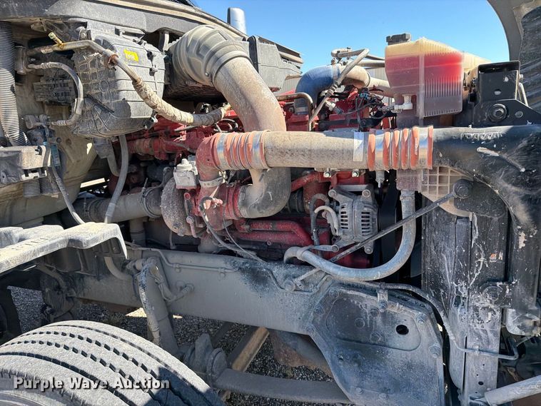 image for item EP7901 2019 Kenworth T680 semi truck