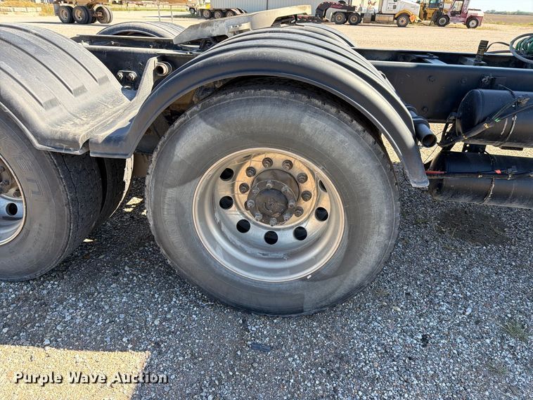 image for item EP7901 2019 Kenworth T680 semi truck