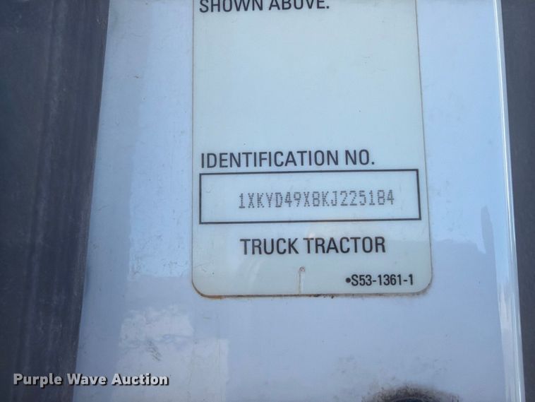 image for item EP7901 2019 Kenworth T680 semi truck