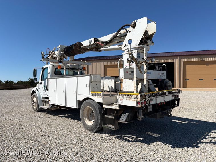 image for item EP7918 2007 Freightliner Business Class M2 digger derrick truck