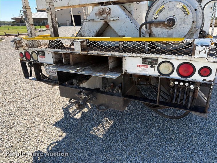 image for item EP7918 2007 Freightliner Business Class M2 digger derrick truck