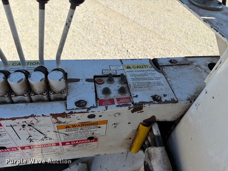 image for item EP7918 2007 Freightliner Business Class M2 digger derrick truck