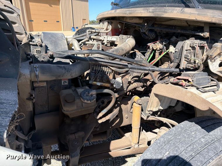 image for item EP7918 2007 Freightliner Business Class M2 digger derrick truck