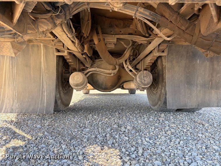 image for item EP7918 2007 Freightliner Business Class M2 digger derrick truck