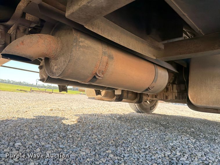 image for item EP7918 2007 Freightliner Business Class M2 digger derrick truck