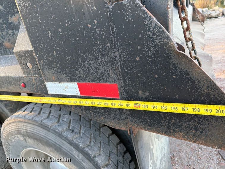 image for item EP7921 2001 Volvo VNM dump truck