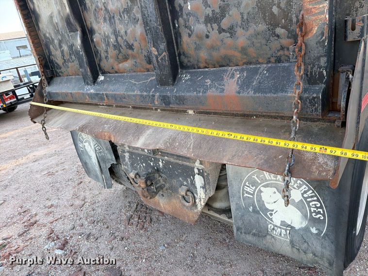 image for item EP7921 2001 Volvo VNM dump truck