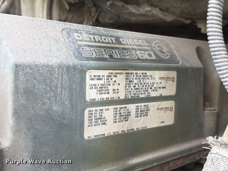 image for item EP7921 2001 Volvo VNM dump truck