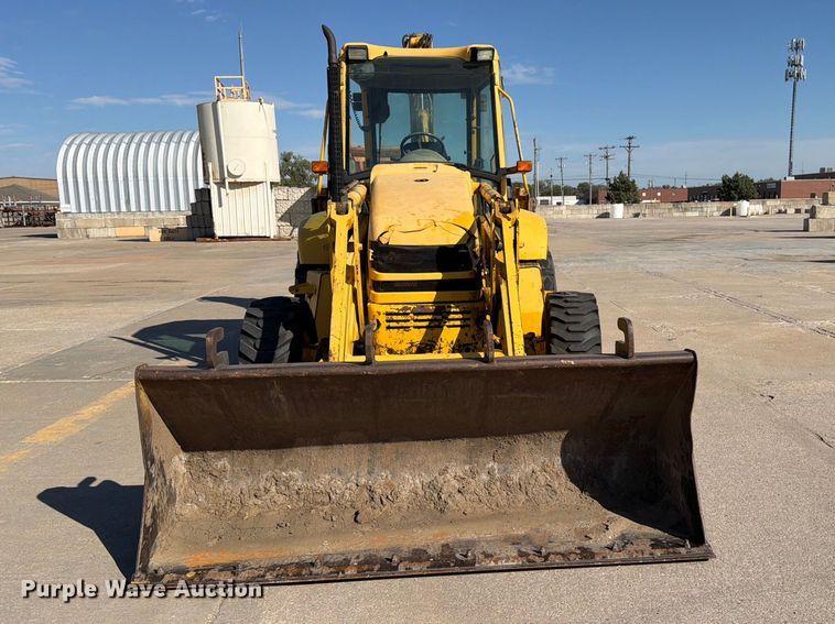 image for item EP7930 2001 Komatsu WB140-2T backhoe