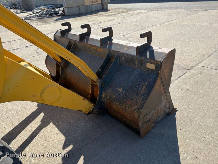 image for item EP7930 2001 Komatsu WB140-2T backhoe