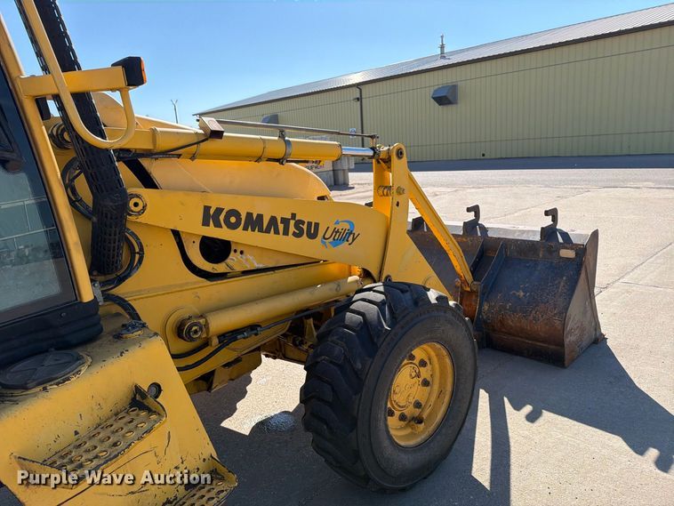 image for item EP7930 2001 Komatsu WB140-2T backhoe